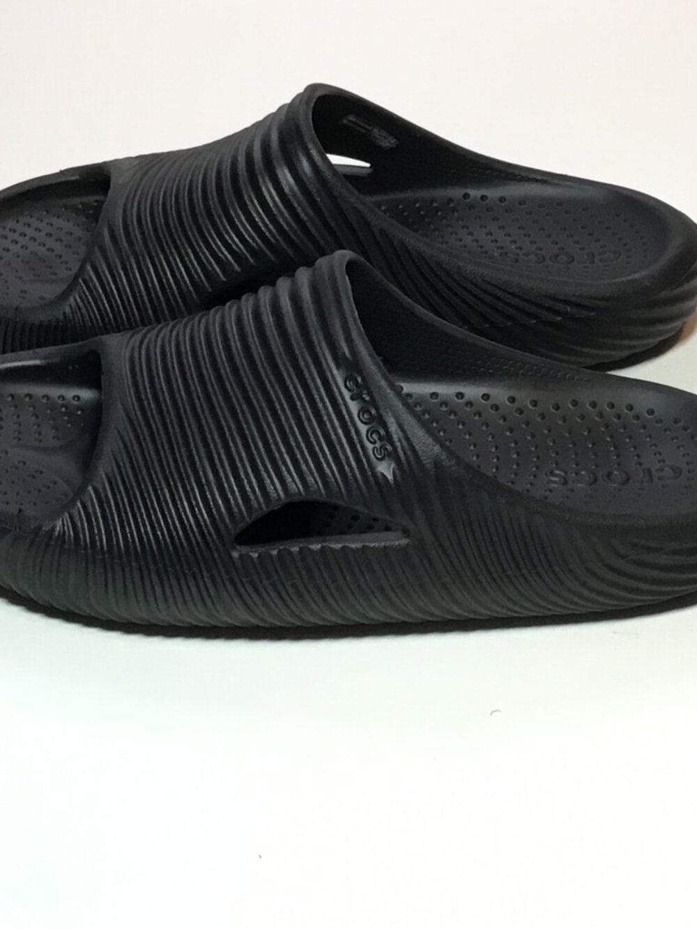 Crocs Mellow Recovery Slide Sandal Cassis Comfort Black Women's 8 Men's 6